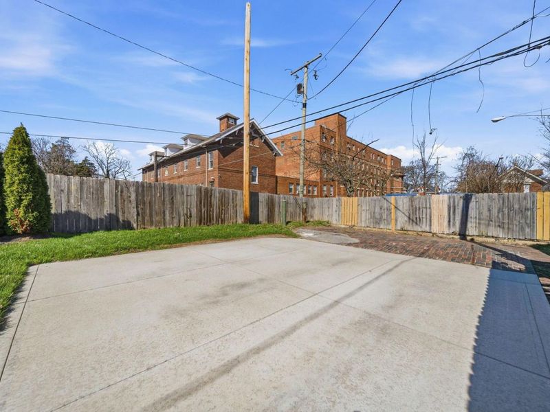 1570 E Rich Street, Columbus, OH 43205 Photo 63