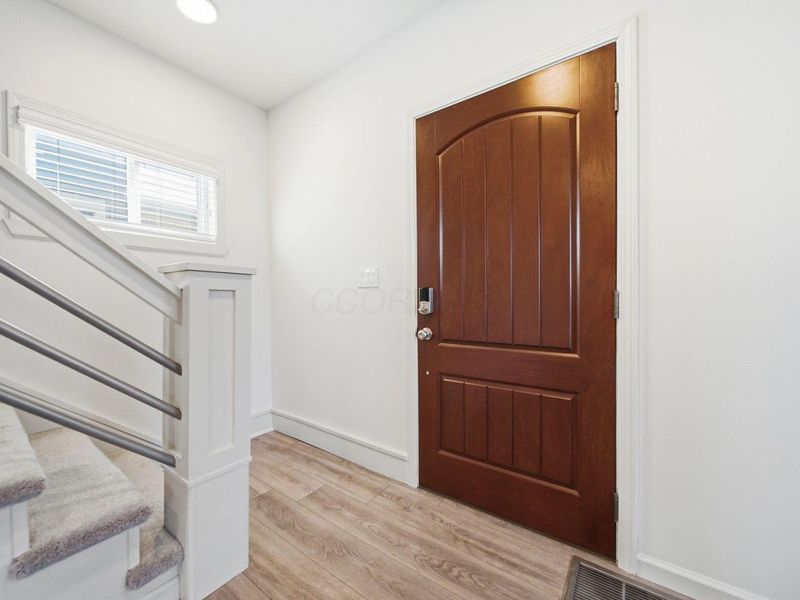 1570 E Rich Street, Columbus, OH 43205 Photo 7