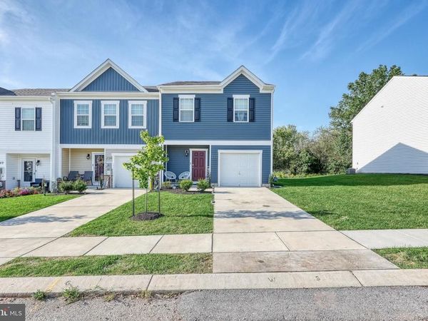 260 MAPLE RUN DRIVE, YORK, PA 17404