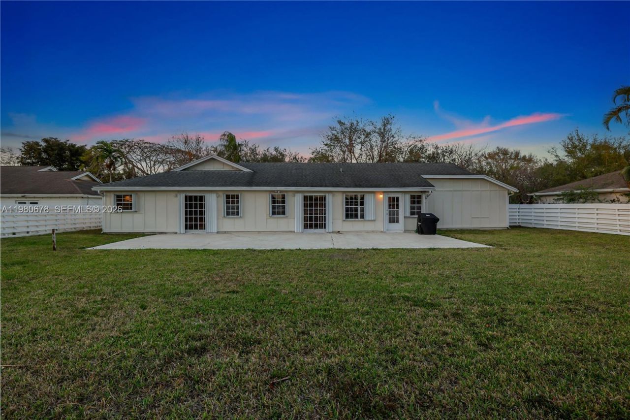 14952 SW 149th St , Miami, FL 33196 Photo