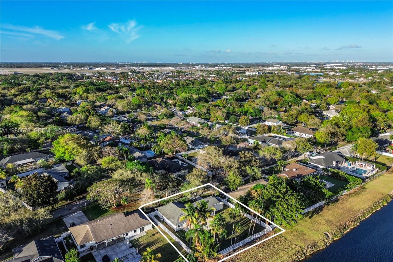 14952 SW 149th St , Miami, FL 33196 Photo