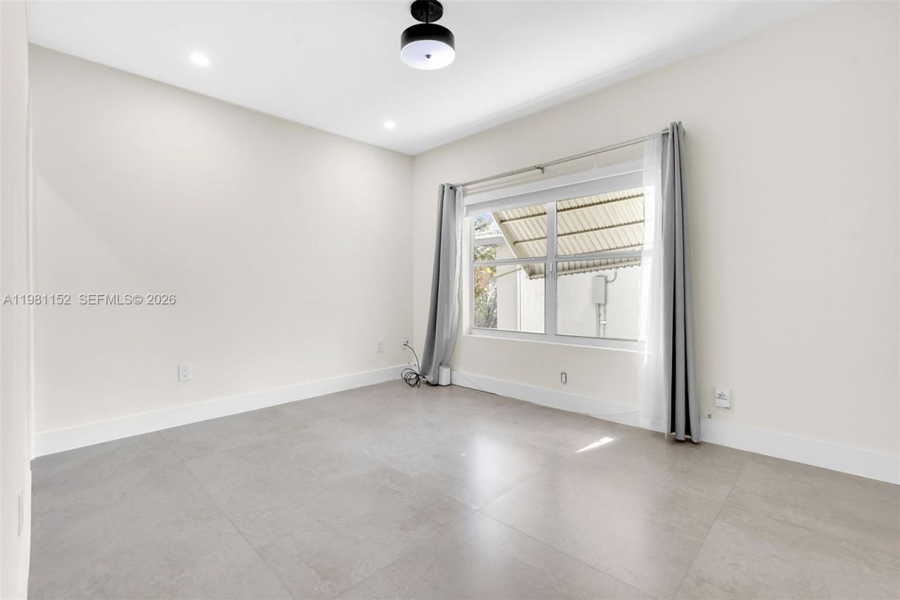 52 NW 47th Ter , Miami, FL 33127 Photo