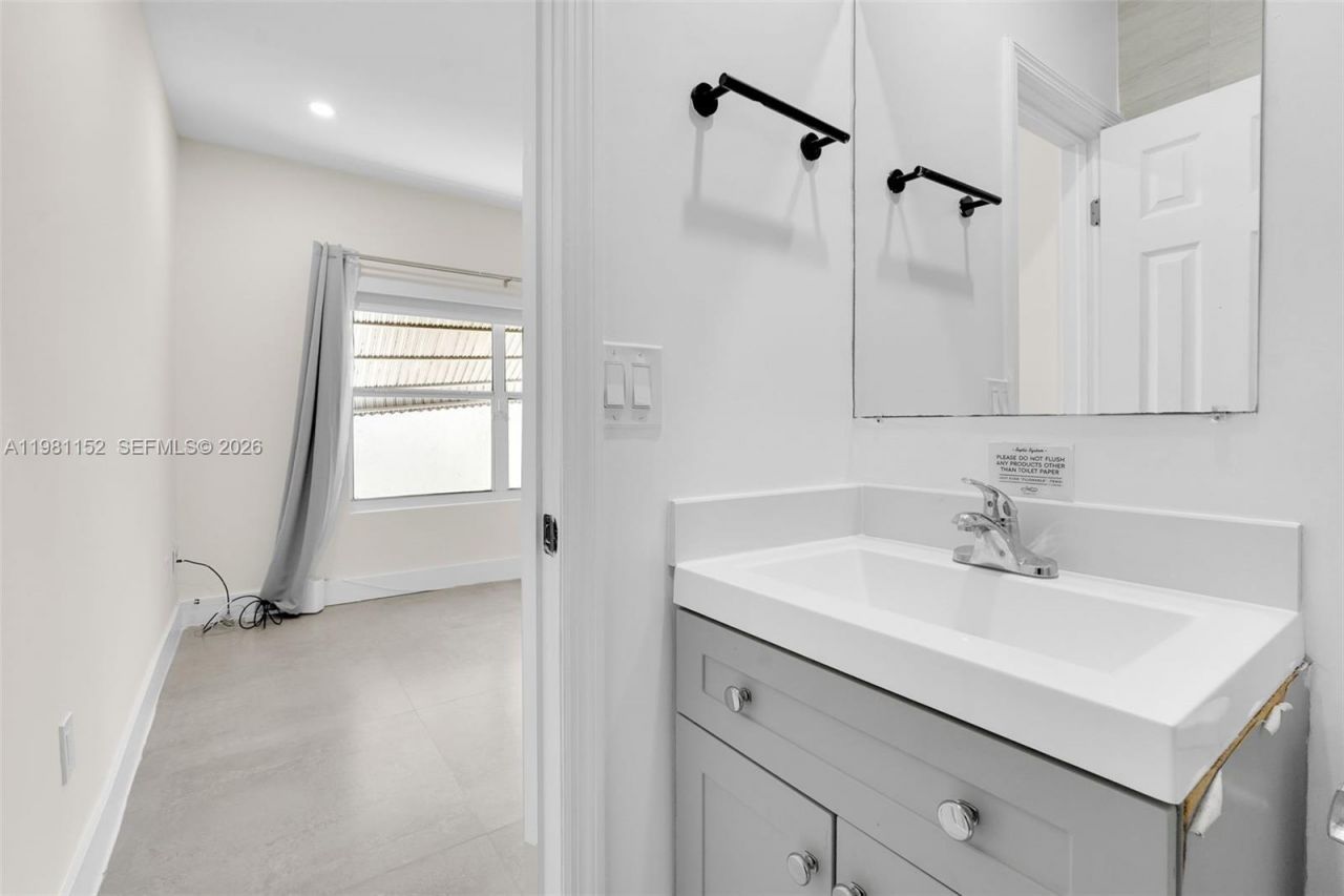 52 NW 47th Ter , Miami, FL 33127 Photo