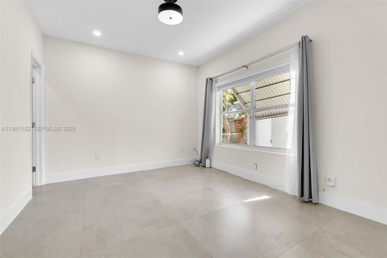 52 NW 47th Ter , Miami, FL 33127 Photo