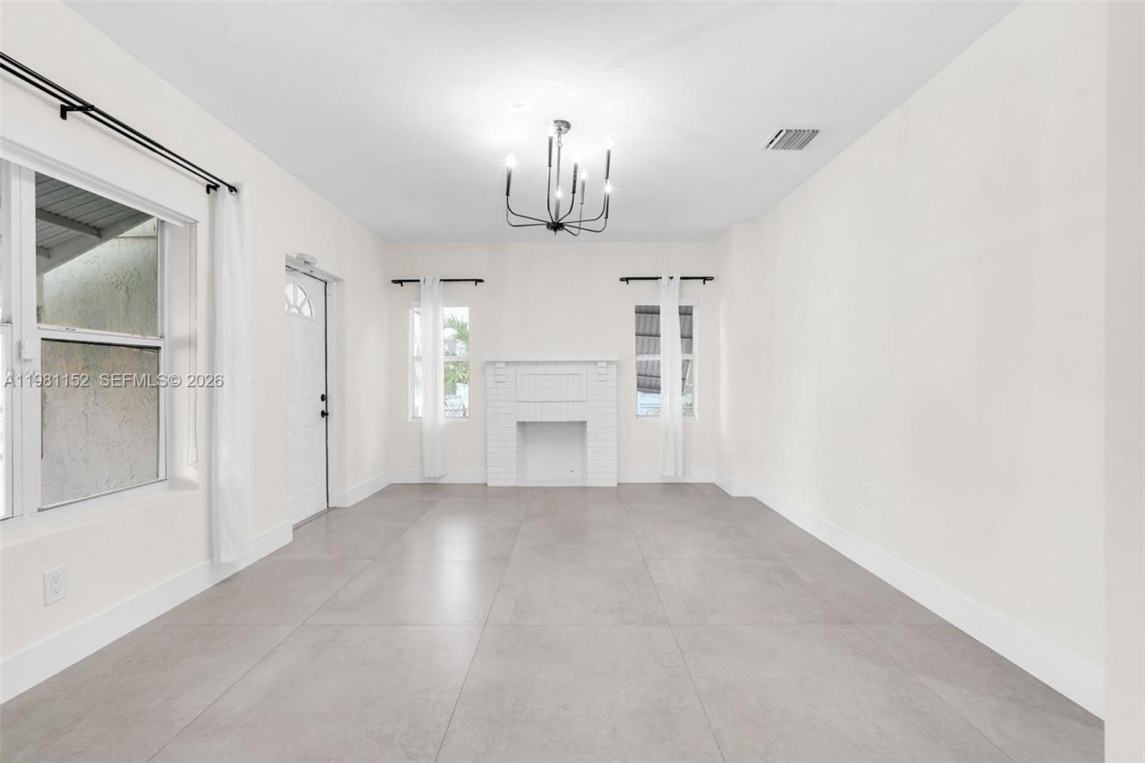 52 NW 47th Ter , Miami, FL 33127 Photo