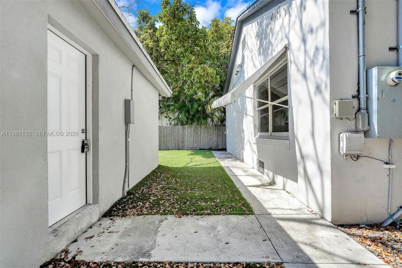 52 NW 47th Ter , Miami, FL 33127 Photo