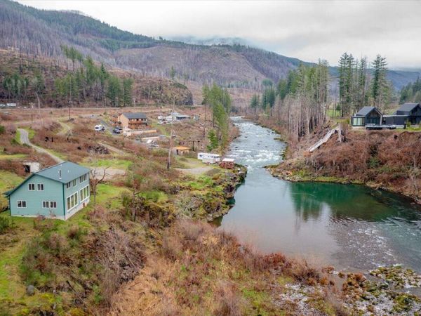 33910 Railroad Avenue, Gates, OR 97346