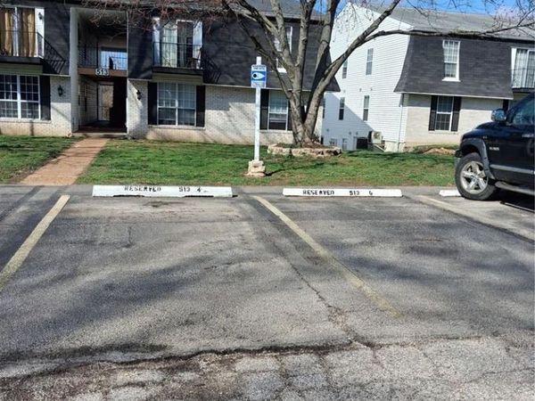 513 N Monroe Street, Unit 6, Pacific, MO 63069