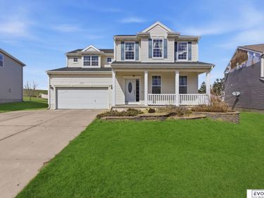 10714 King Street , Omaha, NE 68122