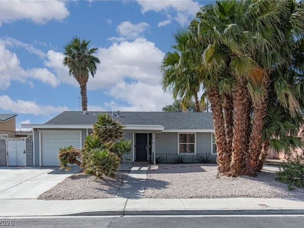 41 Del Amo Drive, Las Vegas, NV 89110