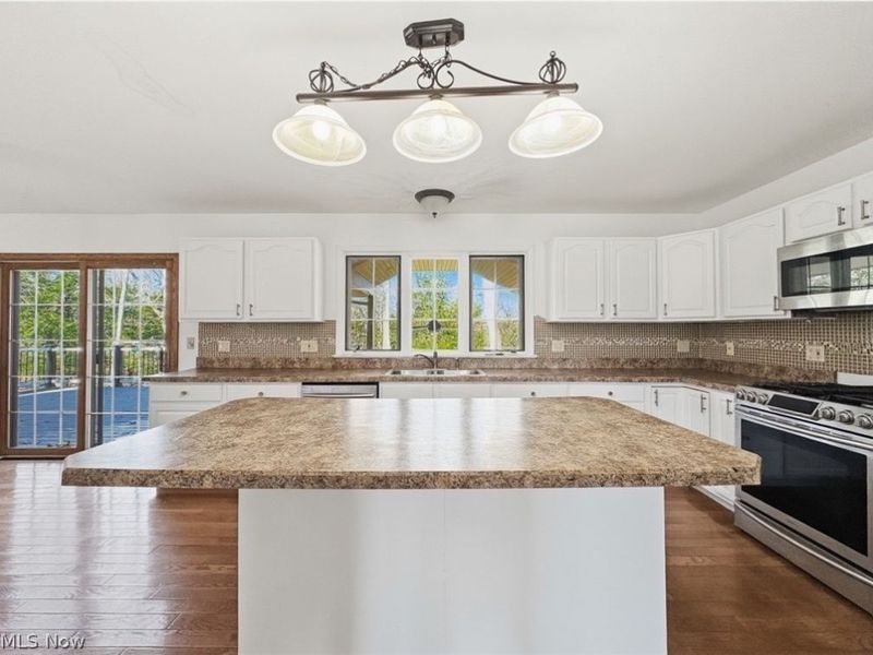 2575 Myersville Road , Uniontown, OH 44685 Photo 10