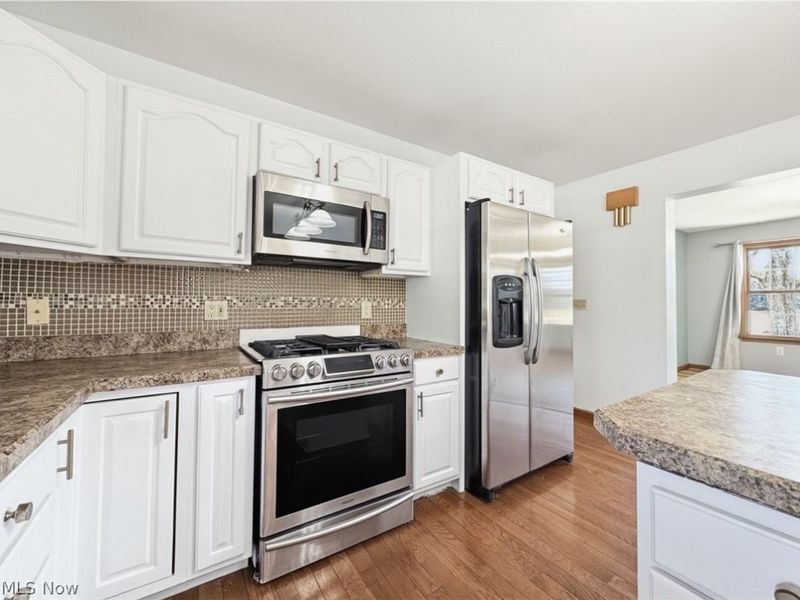 2575 Myersville Road , Uniontown, OH 44685 Photo 12