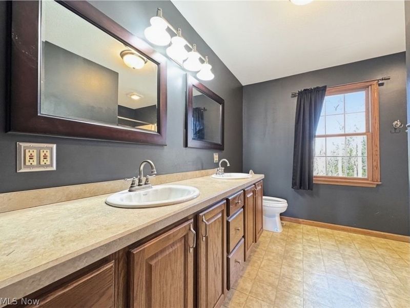 2575 Myersville Road , Uniontown, OH 44685 Photo 23