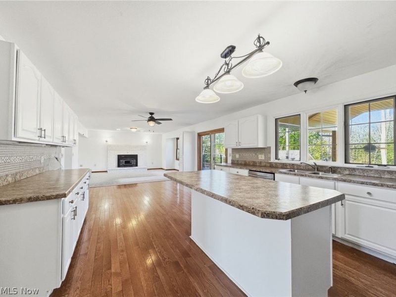 2575 Myersville Road , Uniontown, OH 44685 Photo 9