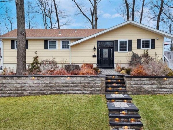 5 Indian Drive , West Nyack, NY 10994