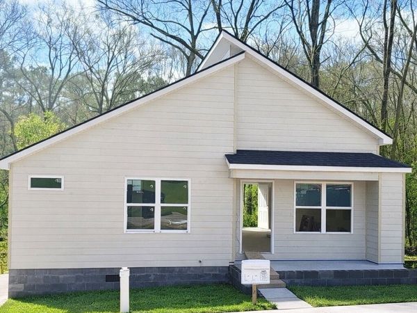 797 Hunnicutt Avenue, Lagrange, GA 30240