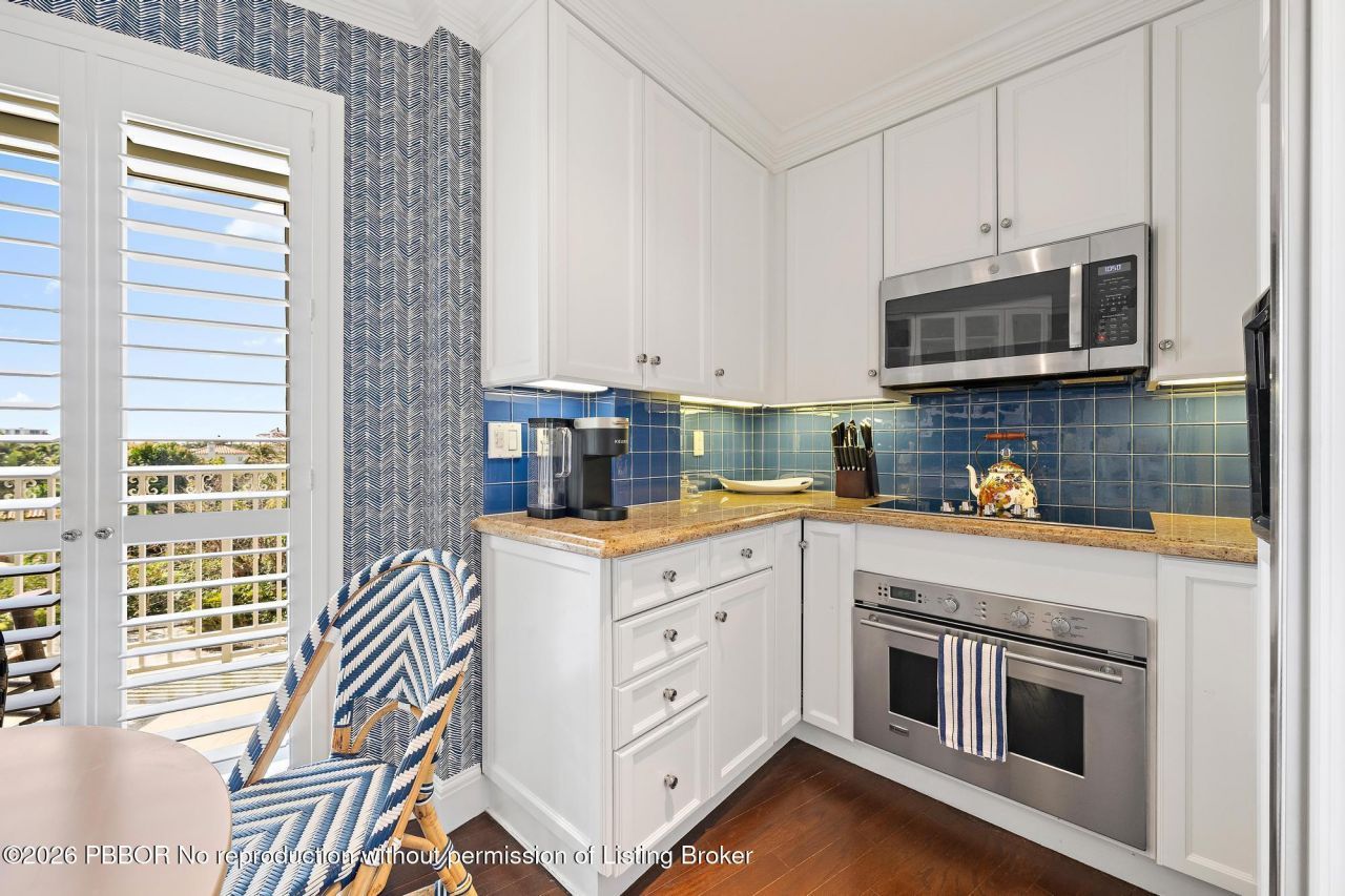 100 Royal Palm Way, Unit APT G4, Palm Beach, FL 33480 Photo