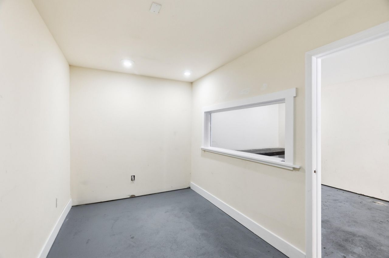 1141 Clements Ferry Road Photo 13