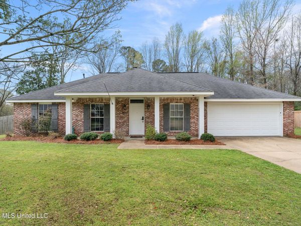 537 Parkview Cove, Richland, MS 39218