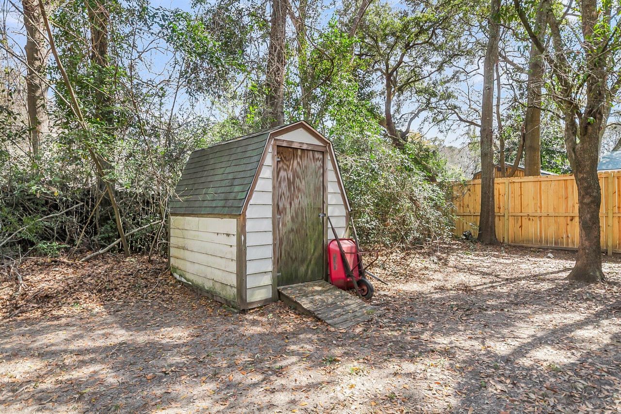 738 Spark Street Photo 29