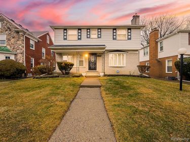 16870 Shaftsbury Avenue, Detroit, MI 48219