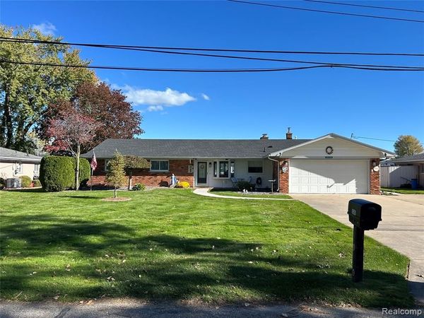 39520 Venetian Drive, Harrison Twp, MI 48045