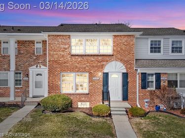 24461 Olde Orchard Street, Novi, MI 48375