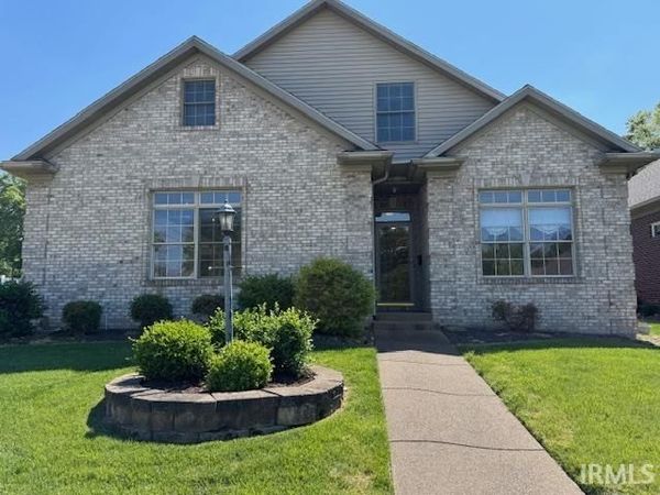 2901 Betsy Court, Evansville, IN 47720