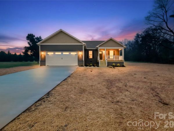 242 Bradley Farm Road , Statesville, NC 28625