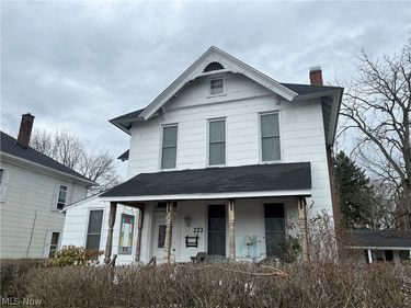 223 S Main Street, Columbiana, OH 44408