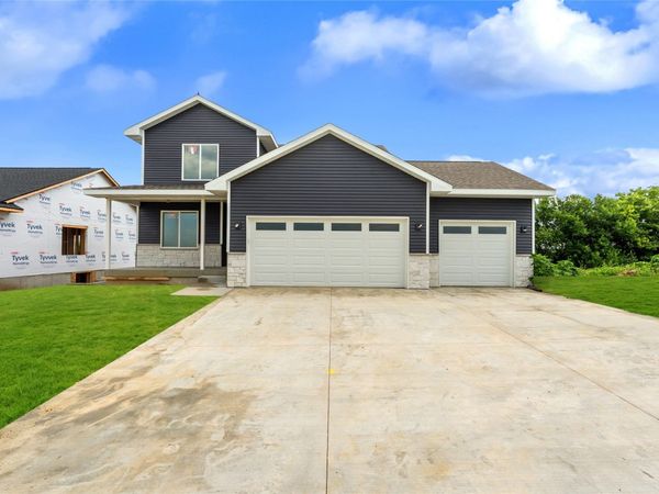 808 Crestview, Solon, IA 52333