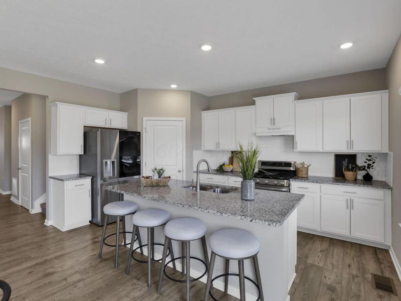 439 Madison Way, Plain City, OH 43064 Photo 8