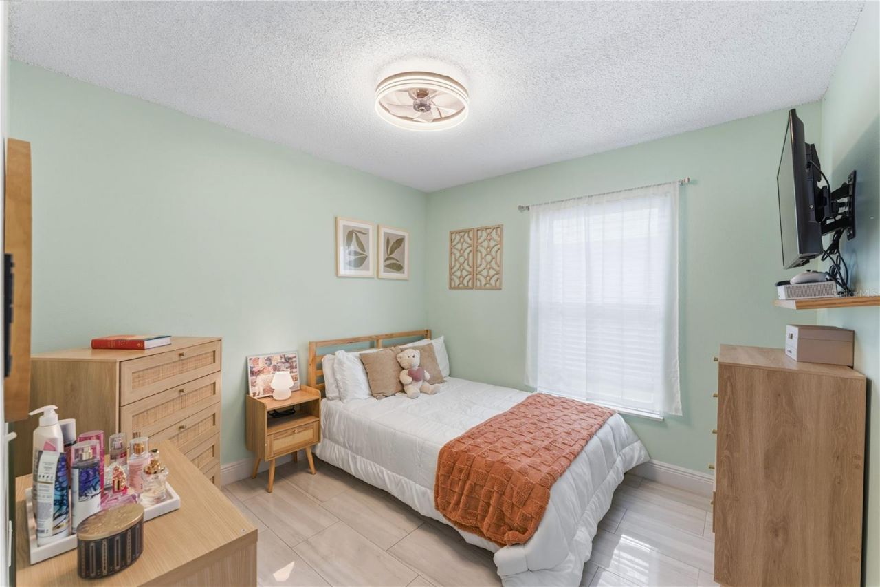 2405 Weymouth Court , Kissimmee, FL 34743 Photo