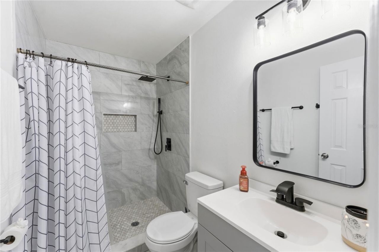 2405 Weymouth Court , Kissimmee, FL 34743 Photo