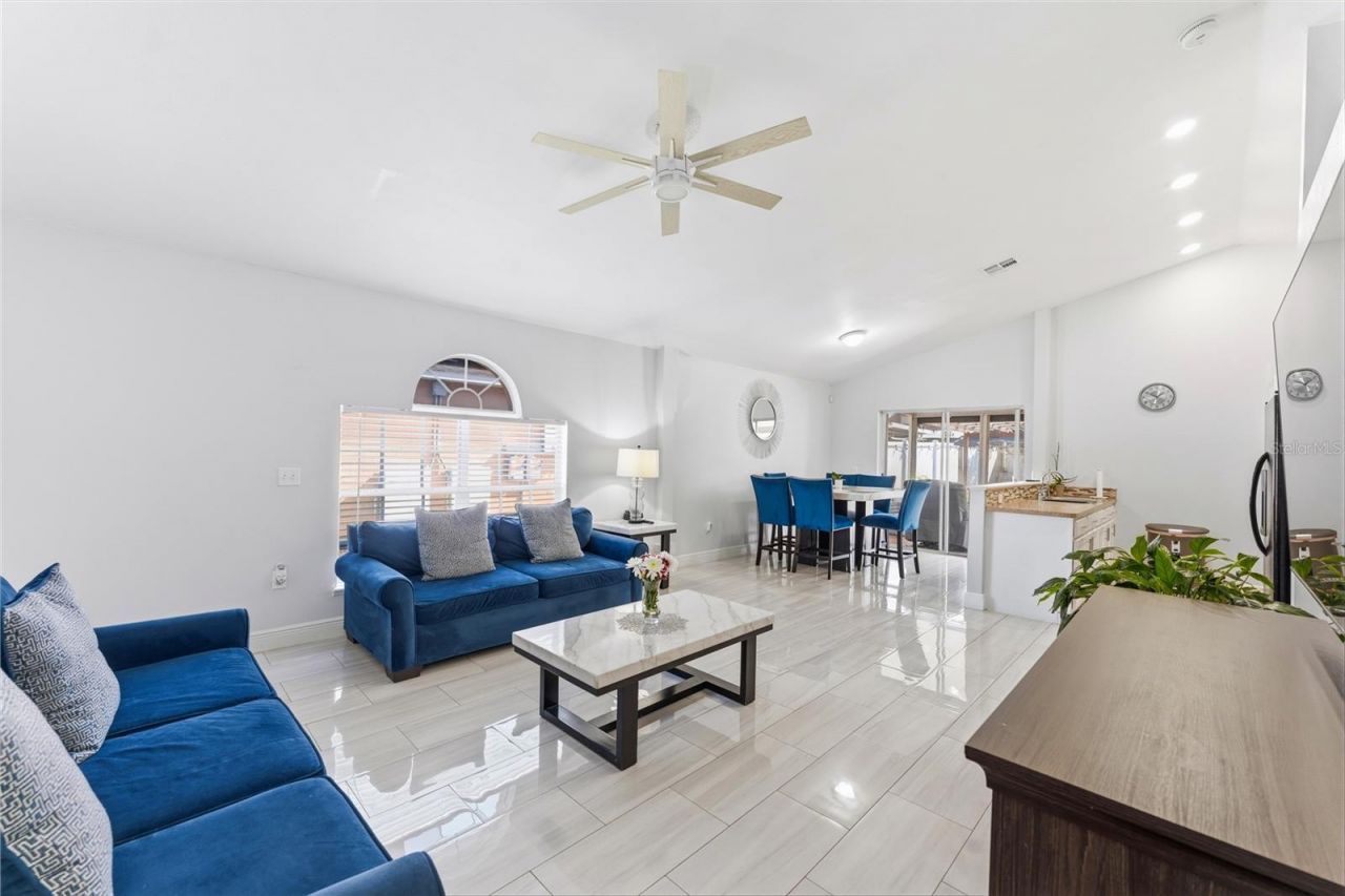 2405 Weymouth Court , Kissimmee, FL 34743 Photo