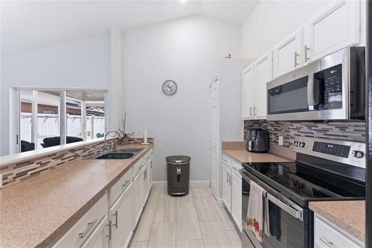 2405 Weymouth Court , Kissimmee, FL 34743 Photo