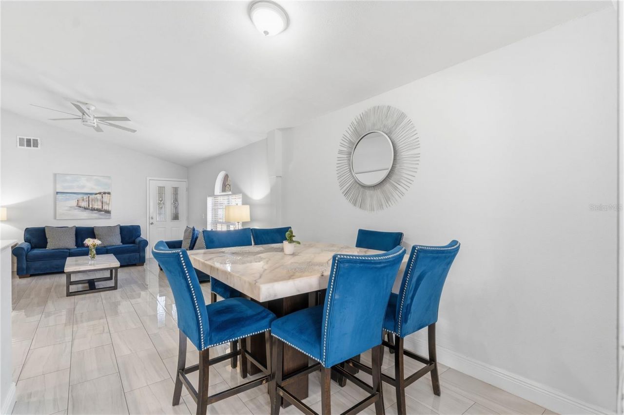 2405 Weymouth Court , Kissimmee, FL 34743 Photo