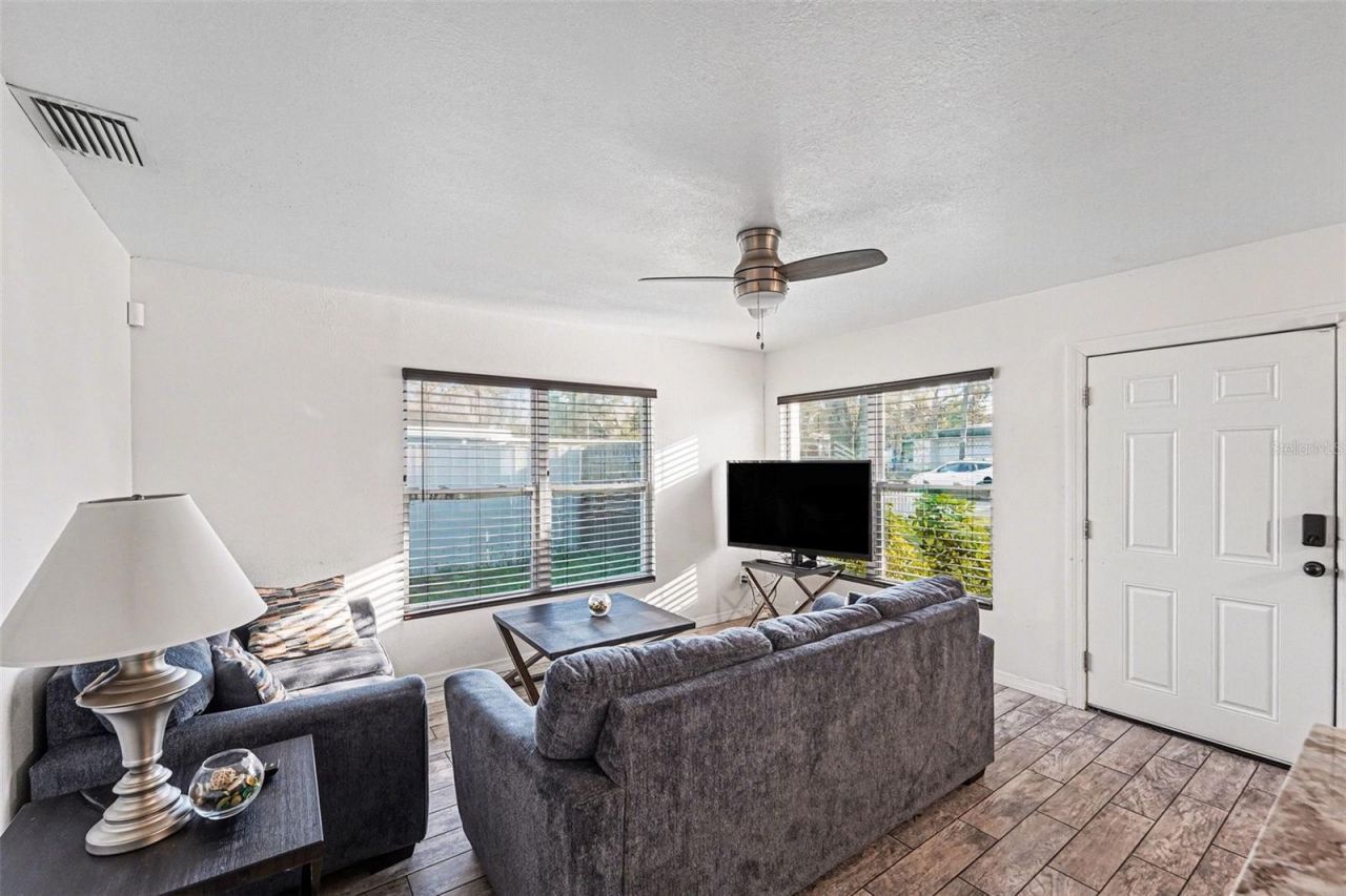 4014 N Mclane Drive, Tampa, FL 33610 Photo