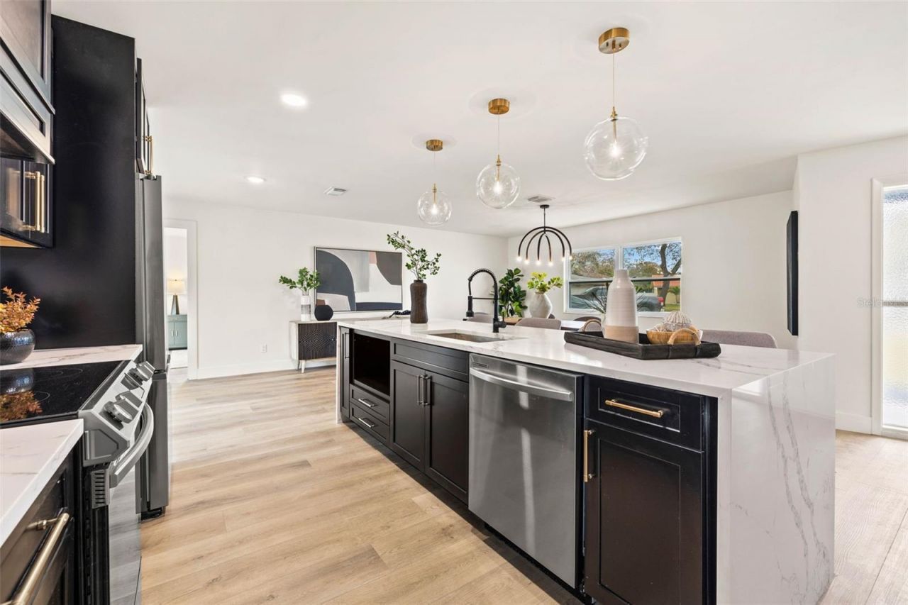 11876 Marla Lane , Seminole, FL 33772 Photo