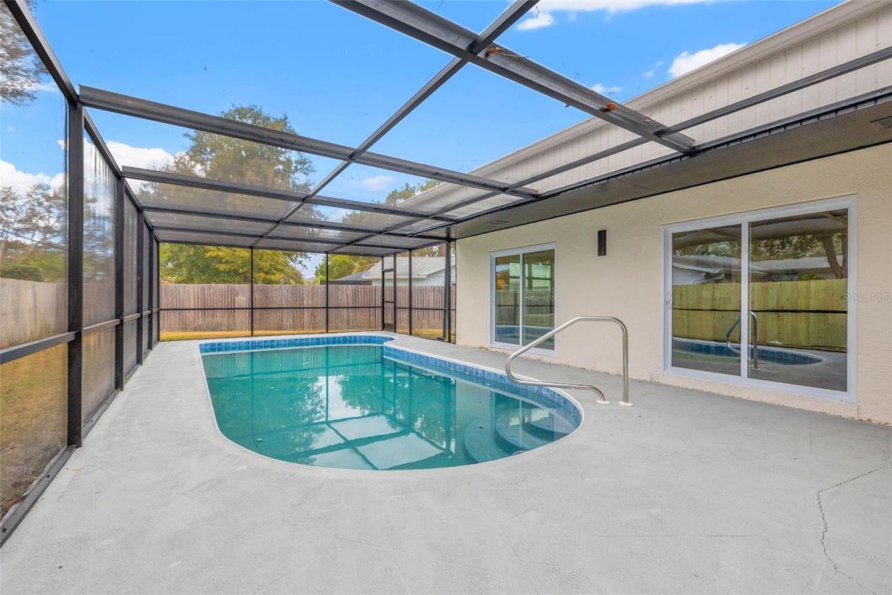 11876 Marla Lane , Seminole, FL 33772 Photo