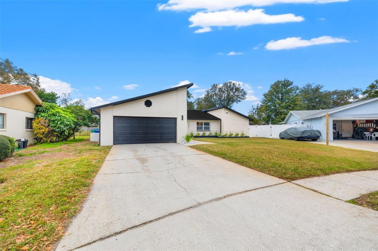 11876 Marla Lane , Seminole, FL 33772 Photo