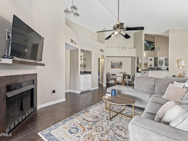 10301 N 70TH Street, Unit 210, Paradise Valley, AZ 85253