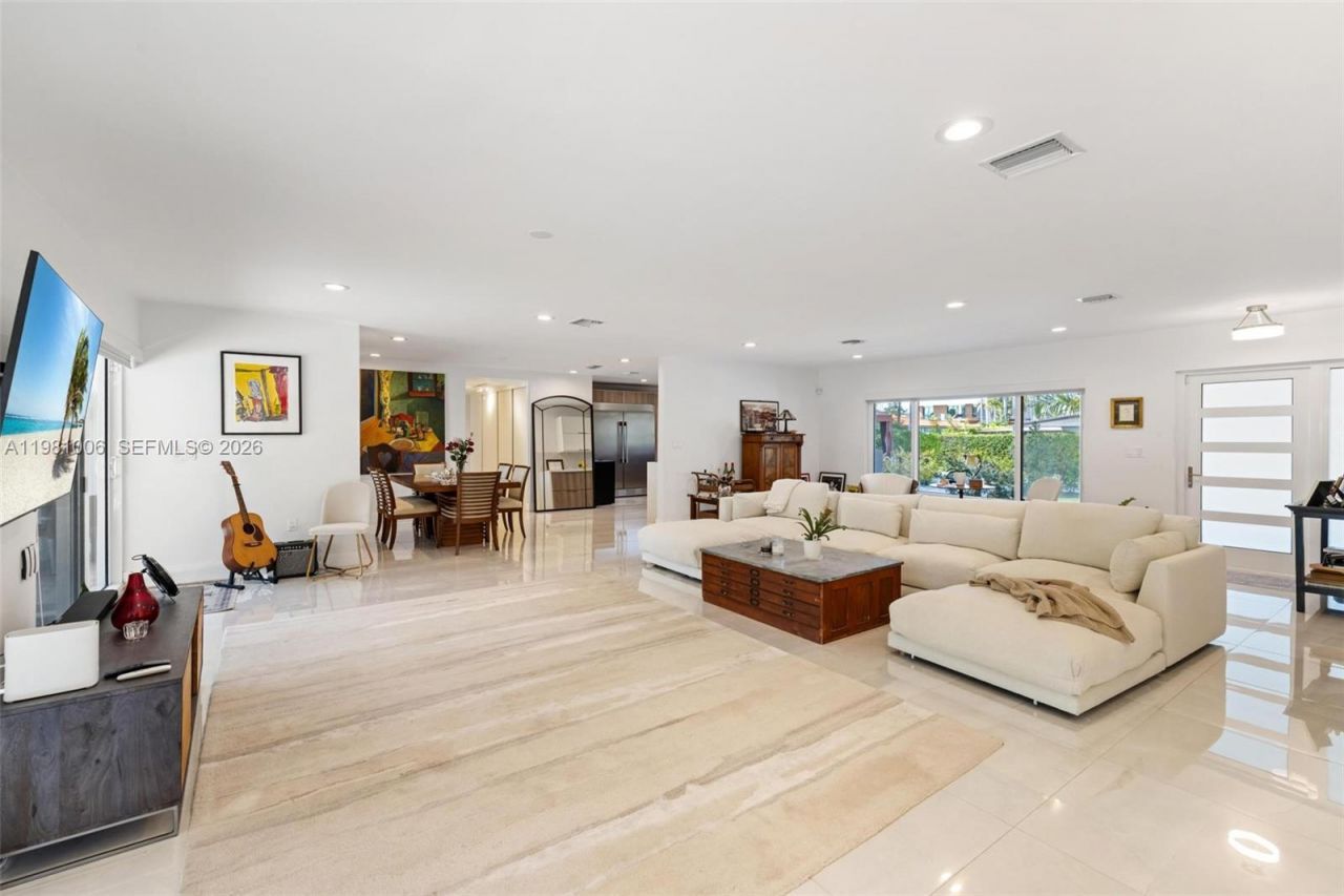 1014 Jefferson St , Hollywood, FL 33019 Photo