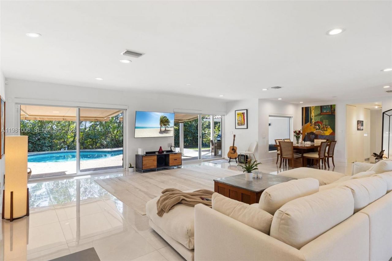 1014 Jefferson St , Hollywood, FL 33019 Photo