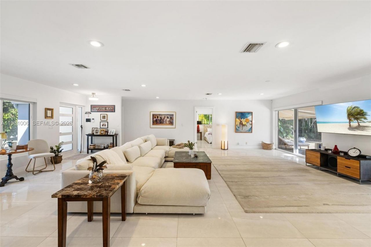 1014 Jefferson St , Hollywood, FL 33019 Photo