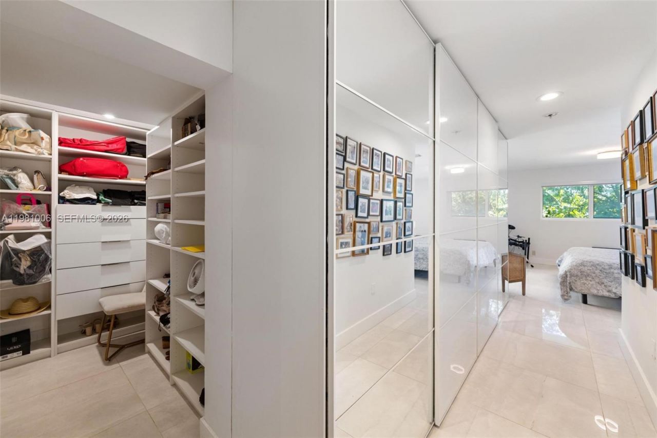 1014 Jefferson St , Hollywood, FL 33019 Photo