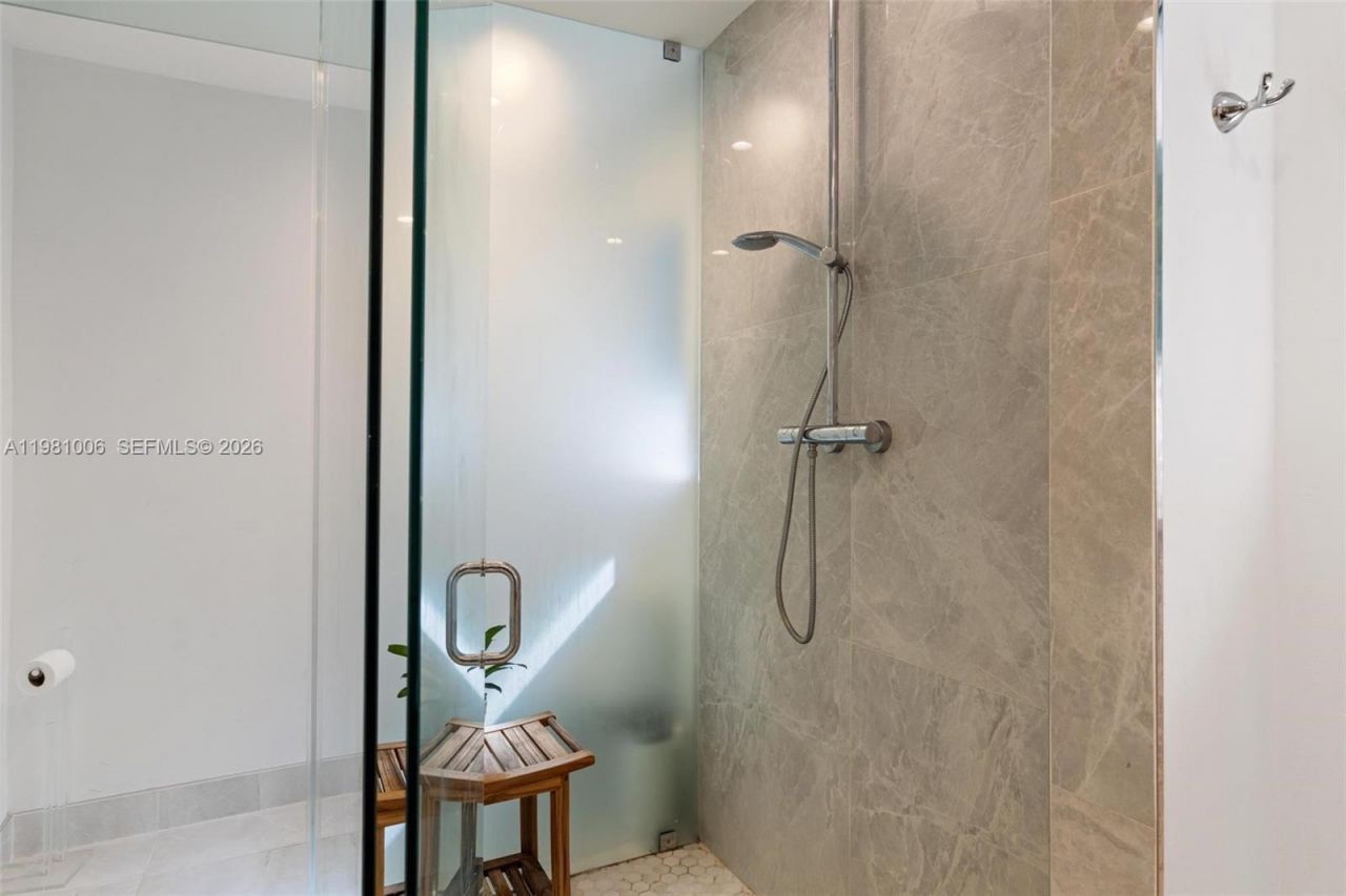 1014 Jefferson St , Hollywood, FL 33019 Photo