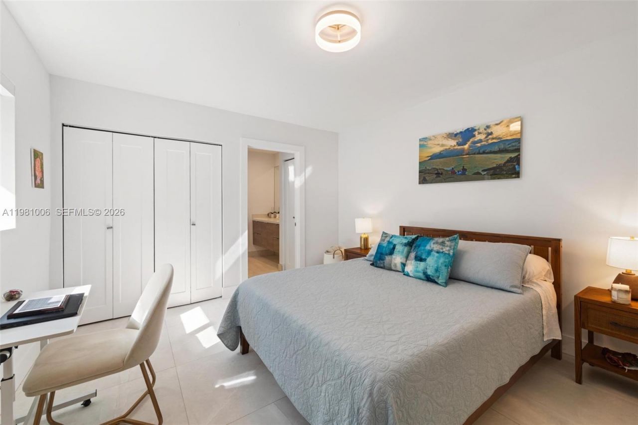 1014 Jefferson St , Hollywood, FL 33019 Photo