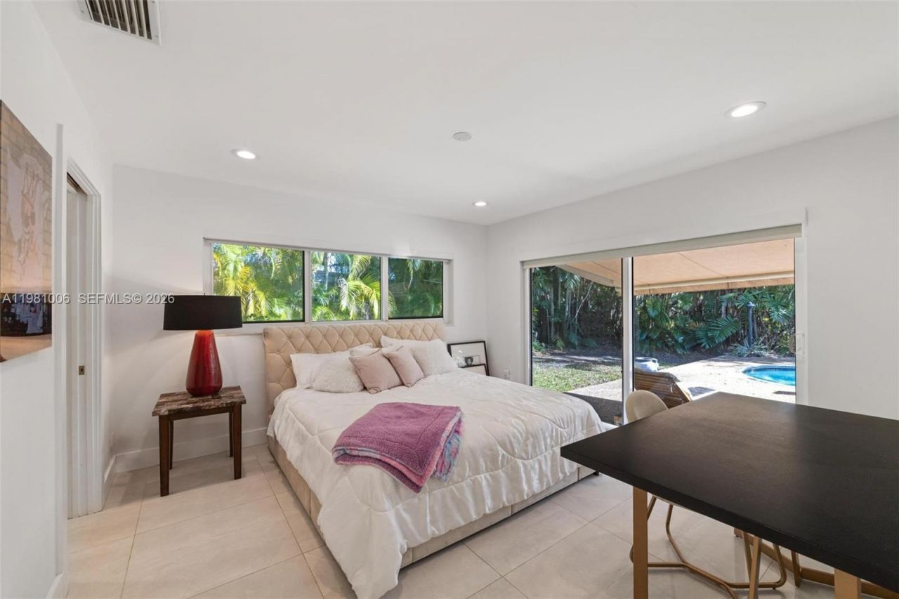 1014 Jefferson St , Hollywood, FL 33019 Photo