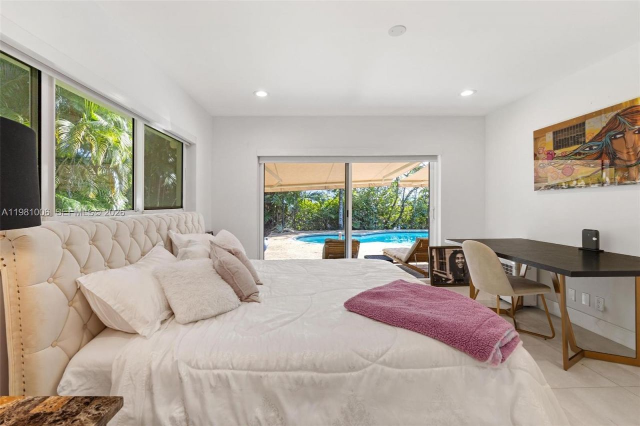 1014 Jefferson St , Hollywood, FL 33019 Photo